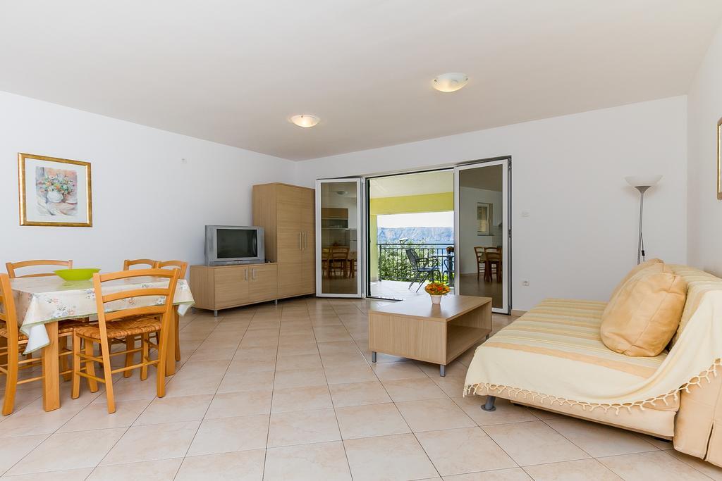 Apartments Vukelic Klenovica Room photo